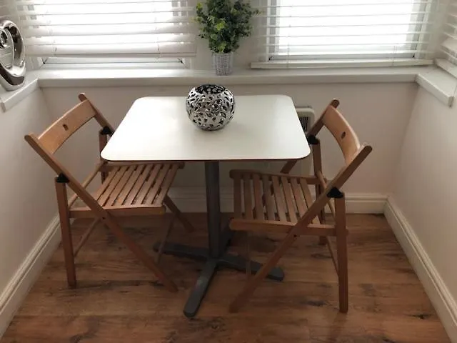 Self-Contained Studio Near Heathrow - 77Vfr1 Apartment Cranford United Kingdom